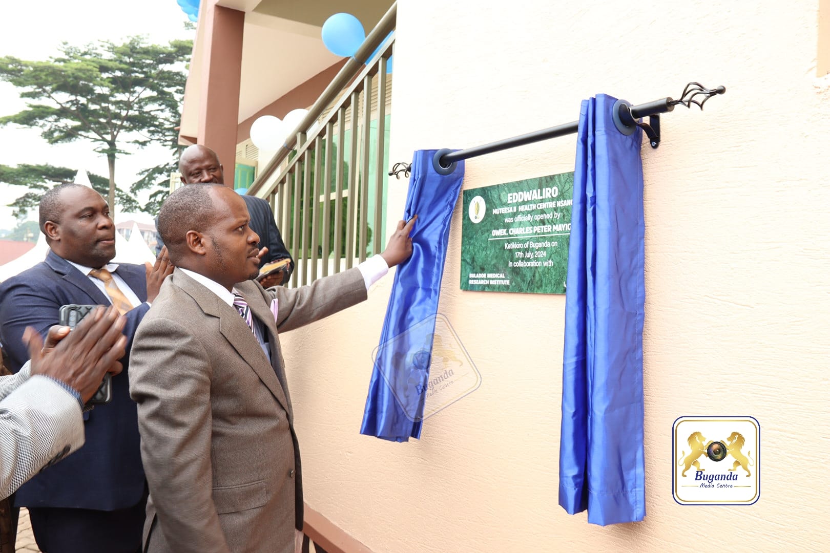 Owek. Israel Kazibwe Kitooke opening the Muteesa II Health Center